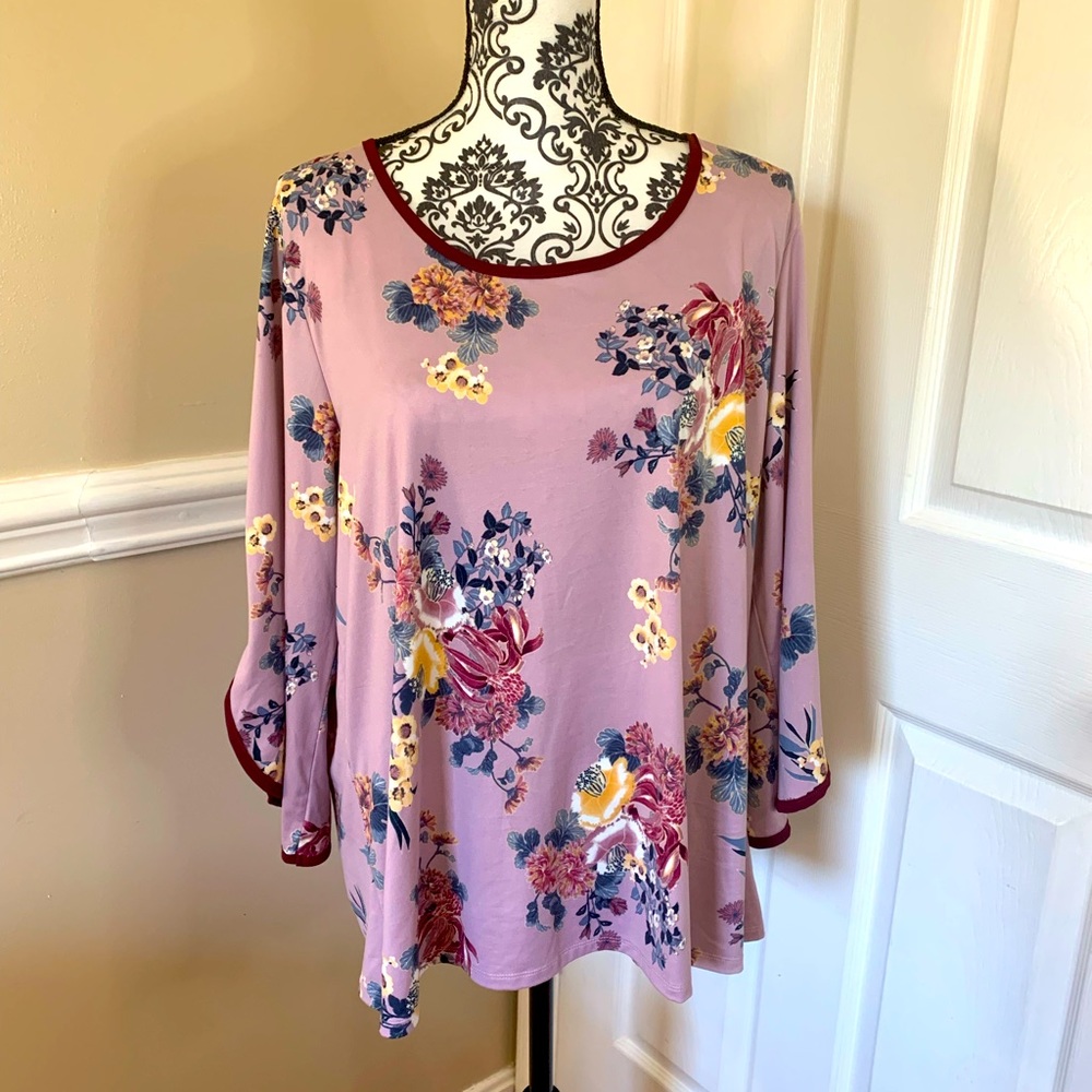 Loralette, woman’s, bell sleeve, top, size 1X